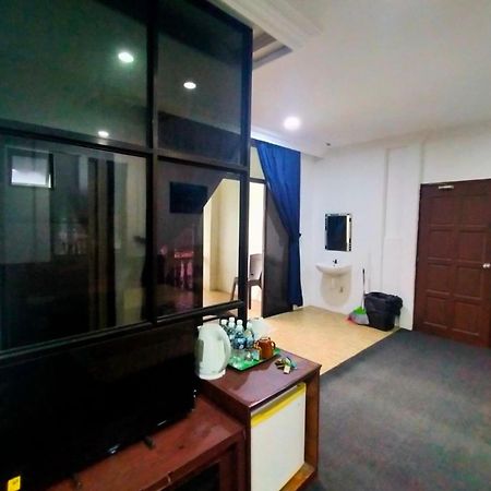 Capital O 91118 Chalet Seri Idaman Bayan Lepas Exterior photo