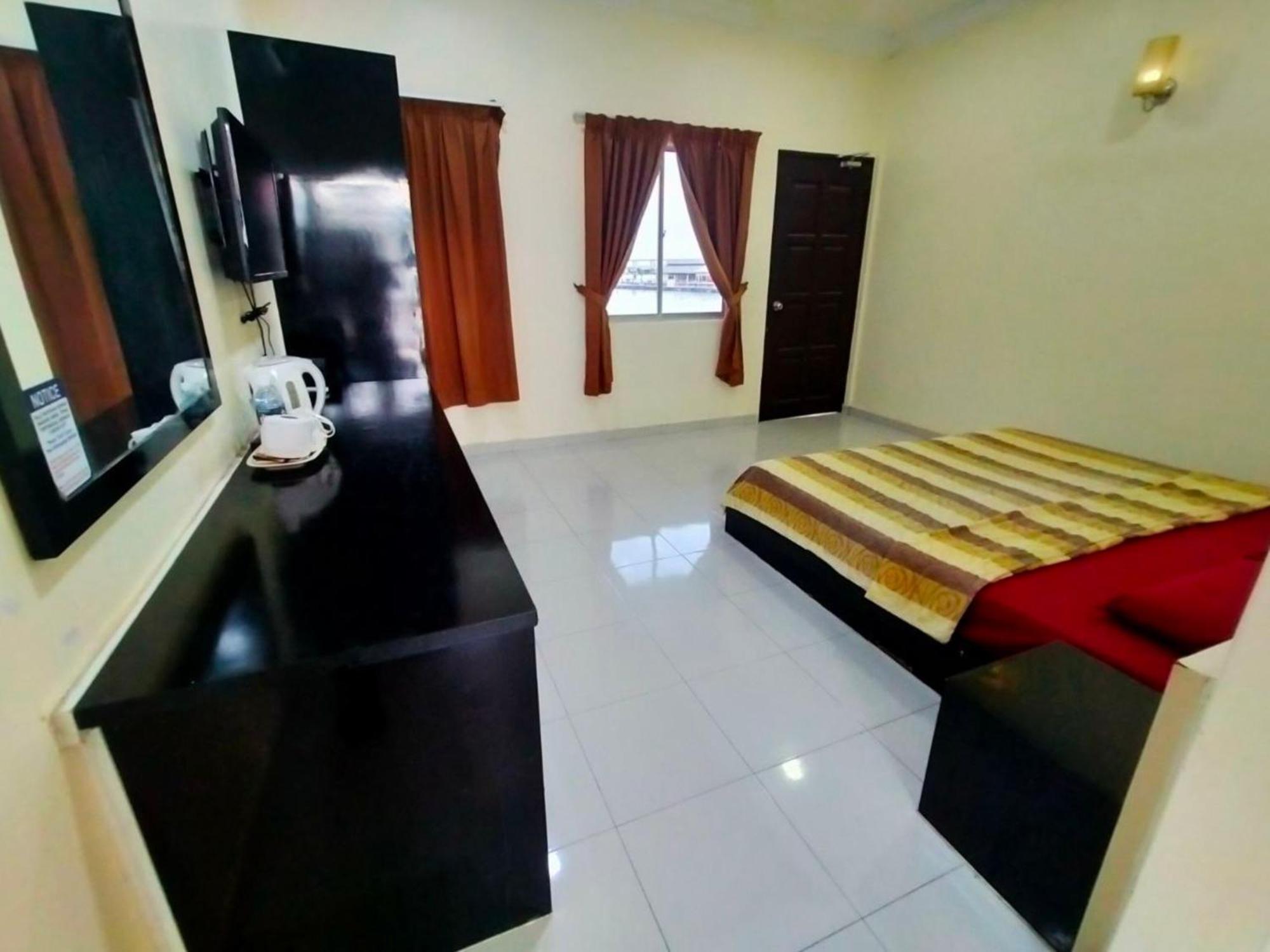Capital O 91118 Chalet Seri Idaman Bayan Lepas Exterior photo