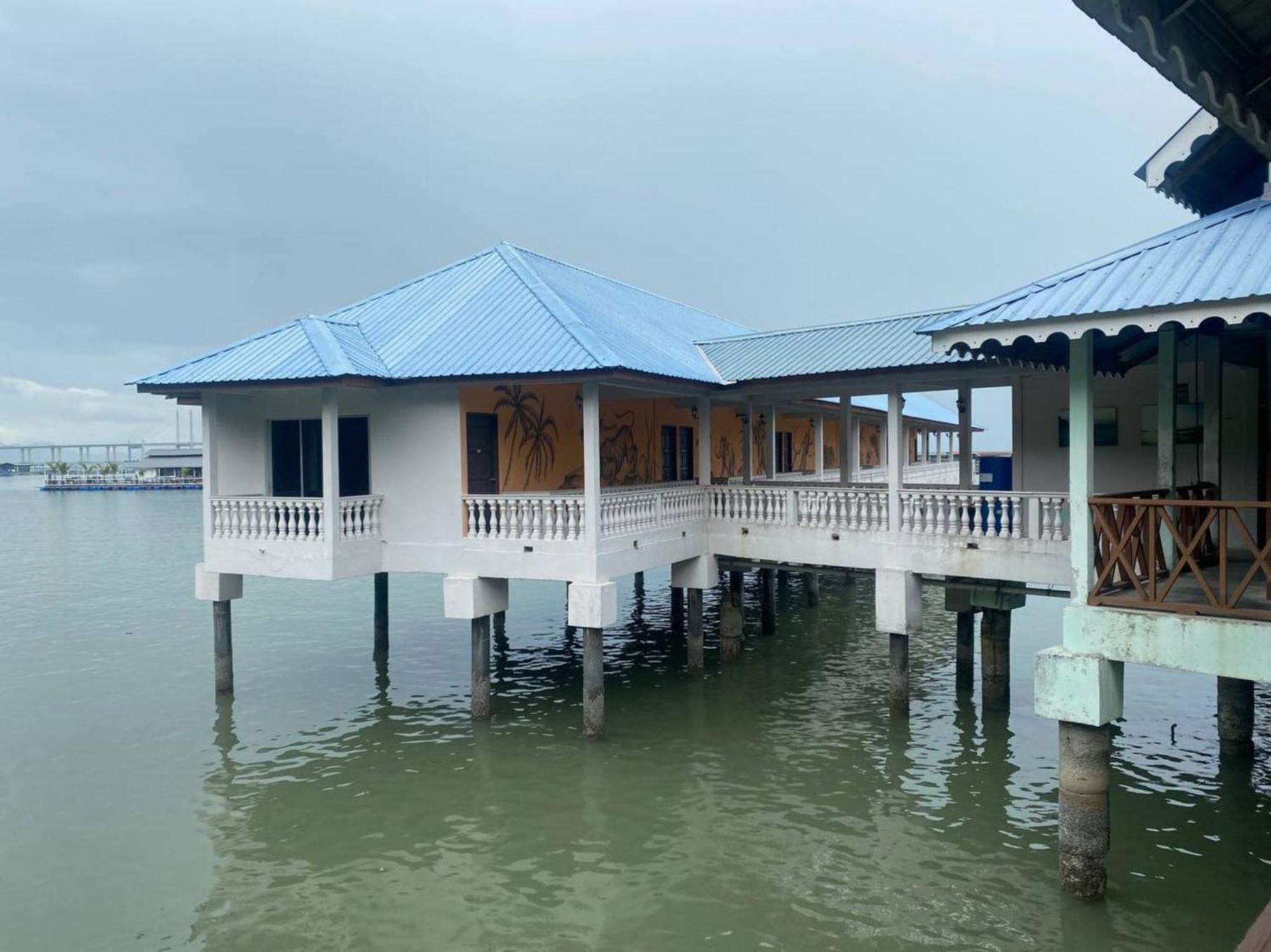 Capital O 91118 Chalet Seri Idaman Bayan Lepas Exterior photo