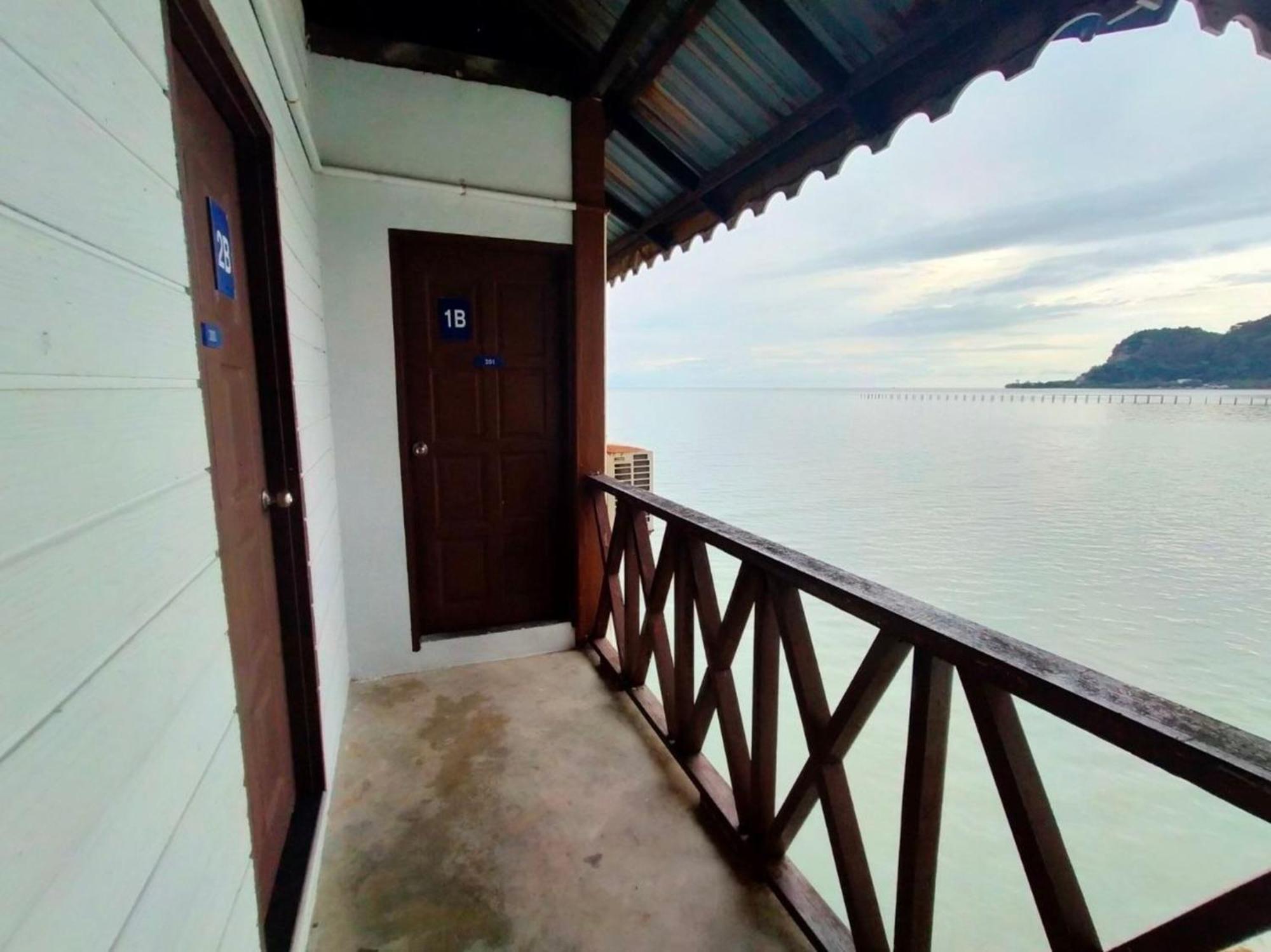 Capital O 91118 Chalet Seri Idaman Bayan Lepas Exterior photo